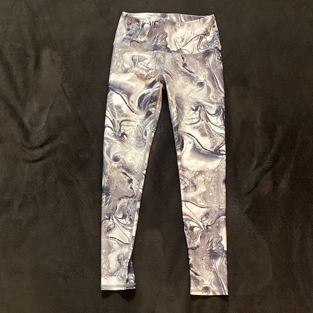Noli Marble Pattern Leggings - Gray and White